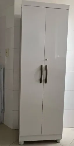armário