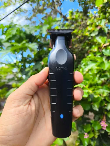 Máquina de cortar cabelo kemei profissional 2299