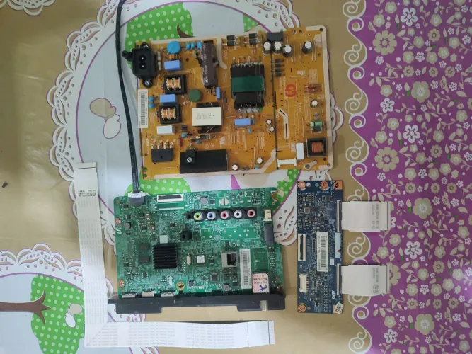 Lote Placas Samsung UN40J5200G - Principal + Fonte + T-Con + Flats (Funcionando)