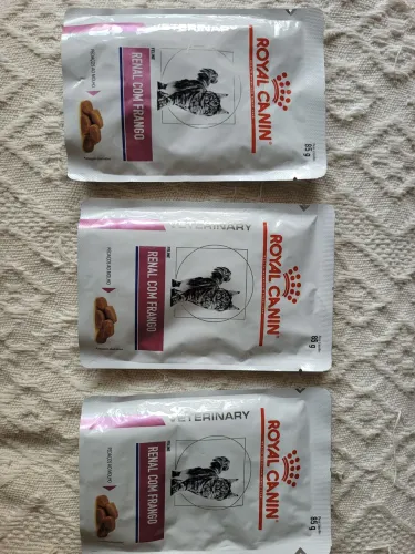 ROYAL CANIN - Gatos - Renal com Frango sache 85gr