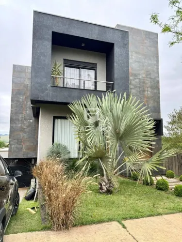 Casa de Alto Padrão 100% Mobiliada com 03 suítes- piscina- no Jardim Alphaville | Fraccaro