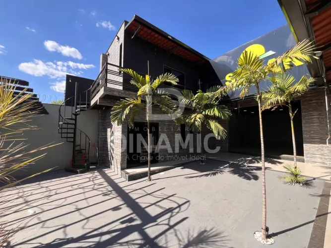 Espaço Comercial para Locação | 350 m², Salão Climatizado e Energia Solar
