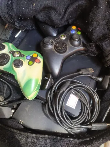 Xbox 360 desbloqueado vários jogos.
