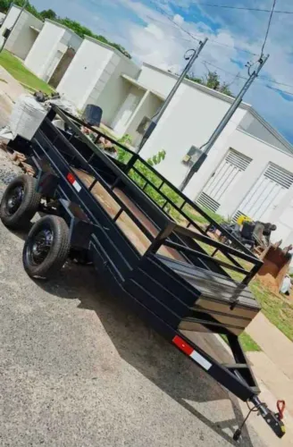Vendo carretinha trucada 2.50 por 1.50 