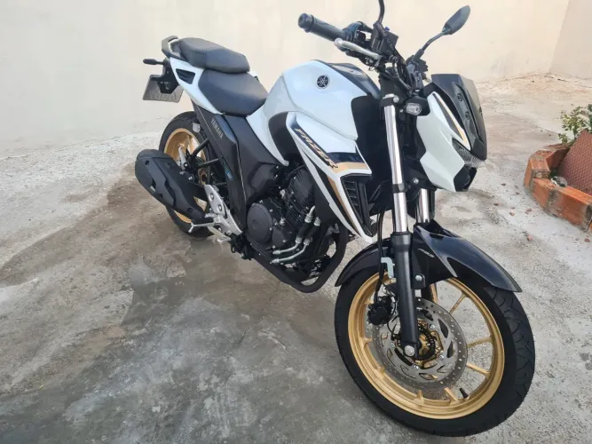 Yamaha FZ25 250cc Conect ABS único dono 3 mil km