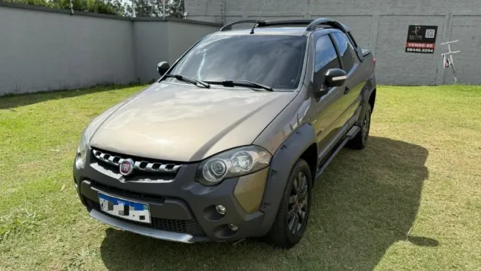 Fiat Strada Adv.1.8 16V Locker Dualo. Flex CD 2014