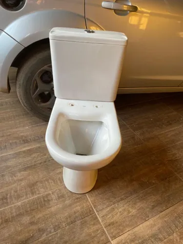 Vaso sanitário com caixa acoplada