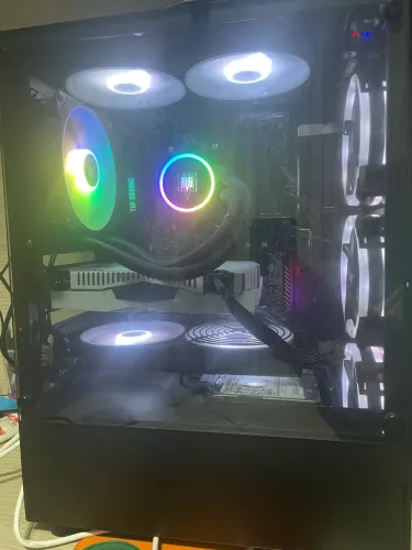 Pc gamer Ryzen 5 5600gt 16GB ram