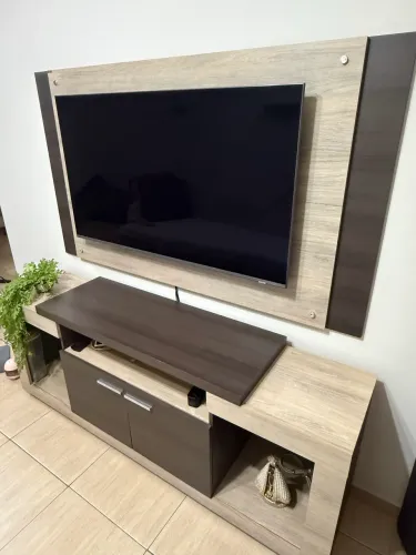Rack para TV com painel 