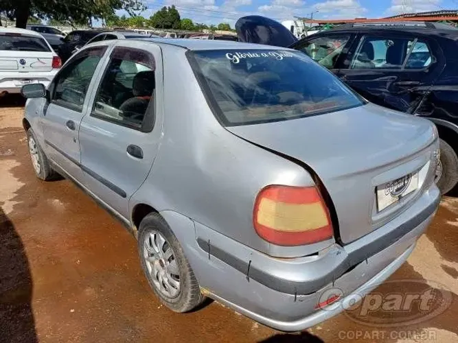 Siena 2003 gasolina sucata retirada de peças