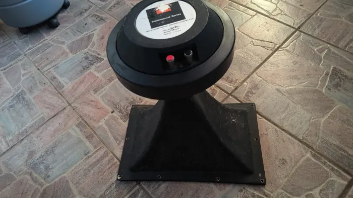 Driver profissional JBL+divisor de frequência duas vias.