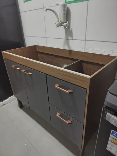 GABINETE DE PIA, NOVO. OFERTA IMPERDÍVEL!