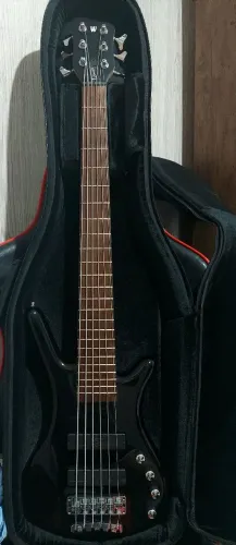 Baixo Warwick Corvette 6 cordas