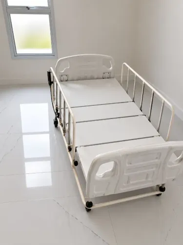 Cama Hospitalar motorizada com controle remoto - Metalclin