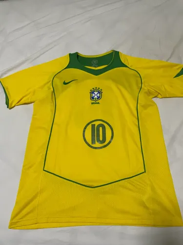 Camisa Seleção Brasileira Retrô 2004 - Ronaldinho 10