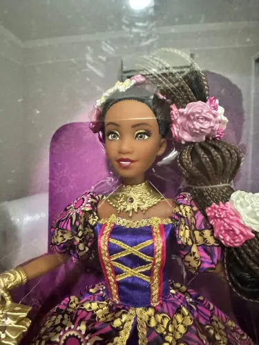 Boneca Rapunzel Negra Disney