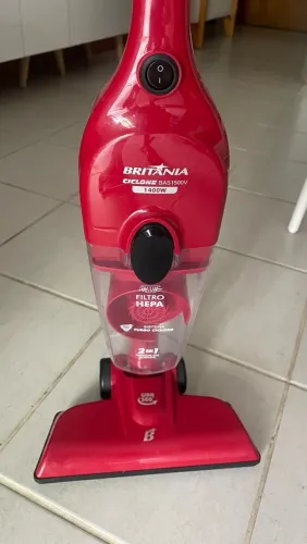 Aspirador Britania semi-novo