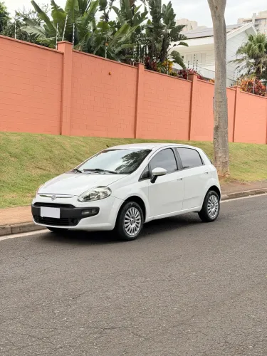 Fiat Punto Attractive 1.4 Fire Flex 8V 5P 2014
