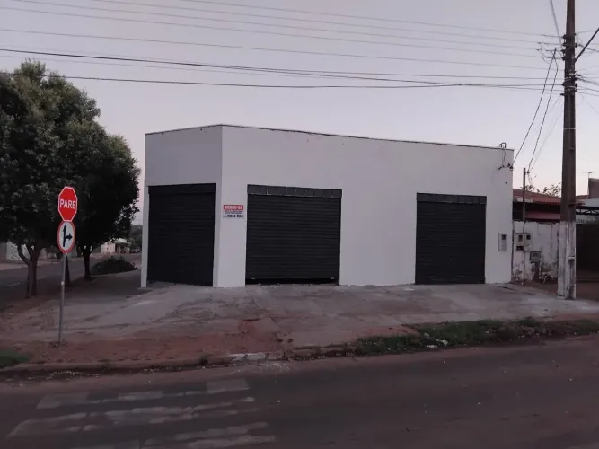 Aluga se salão comercial