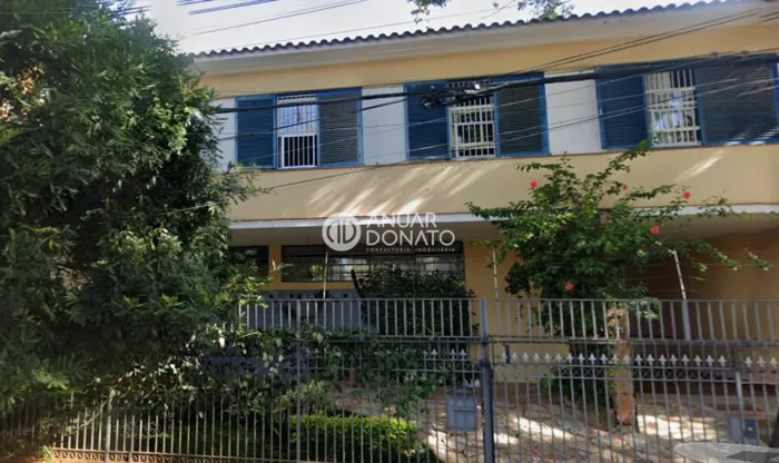 Casa Residencial com Piscina em Sion, BH  5 Quartos, Frente, 4 Vagas