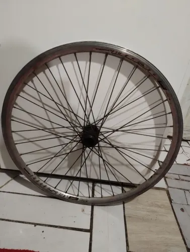 Rodas de bicicleta folha aérea 