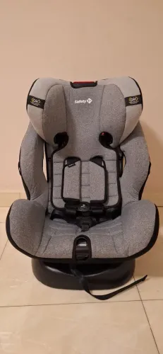 Cadeirinha com isofix safety 1st