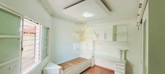 Casa com 3 suítes, 2 salas, escritório, planejad. Comercial ou Residencial!