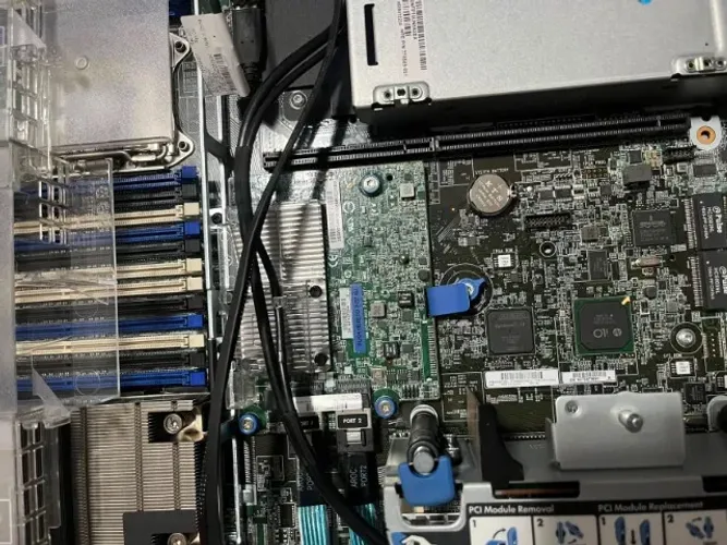 Servidor HP ProLiant DL380 Gen9 (Xeon E5-2680 v3 / 12 Núcleos) - Leia a descrição