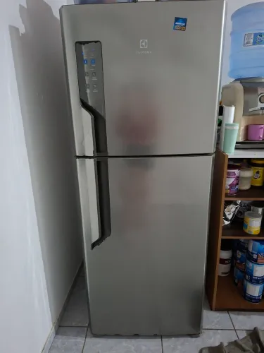 Geladeira Electrolux inox 