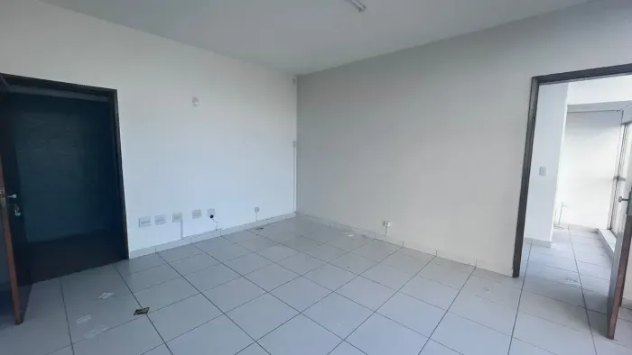 SALA COMERCIAL AV SETE - CENTO SALVADOR