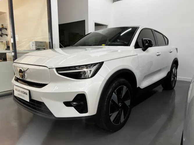 Volvo C40 Recharge Plus (elétrico) 2024