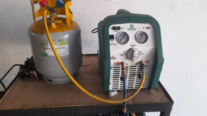 Vende-se recolhedora de Gás 