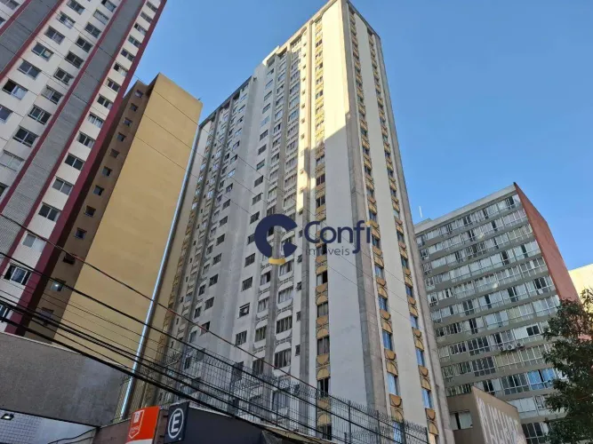Apartamento com 2 dormitórios para alugar, 60 m² por R$ 1.900/mês - Centro - Curitiba/PR