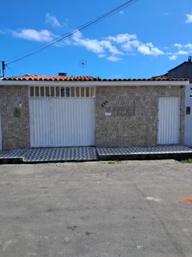 Casa na ponta grossa Maceió 