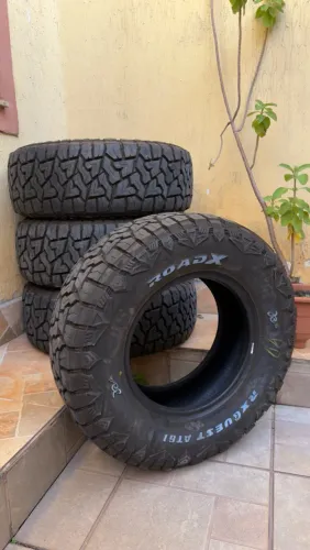 Oportunidade- jogo pneus 265/70R16 ROADX RXGUEST AT61