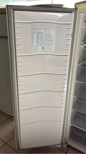 Vendo freezer Cônsul