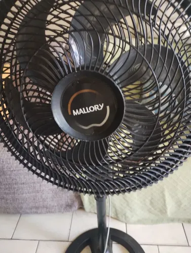 Vende ventilador de pé Mallory turbo