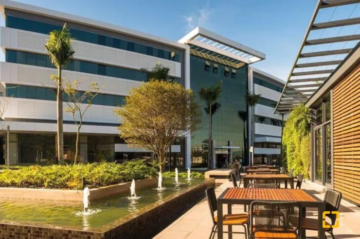 Sala Comercial de Alto Padrão no Square SC, O Endereço Corporativo Mais Prestigiado de Flo