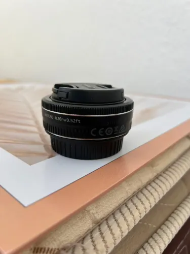 Lente Canon Ef-s 24mm 2.8 Stm