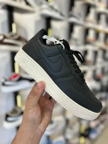 Tênis Nike Air Force One Premium Masculino Cor: Preto/Bege - Disponível 38 AO 43