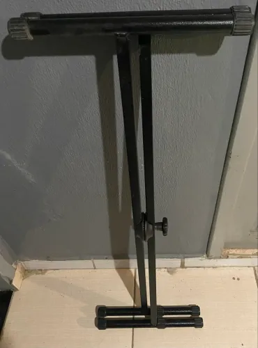 Pedestal teclado