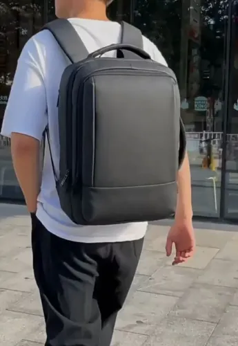Mochila desing simples customizada elegante+carregador