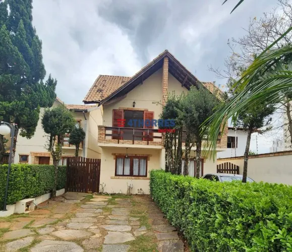 Casa com 3 quartos para alugar, 106 m² - Parque Assunção - Taboão da Serra/SP
