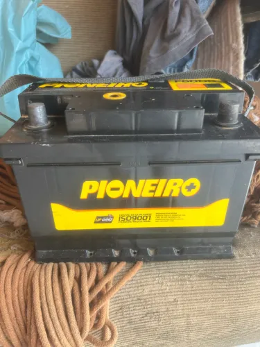 Bateria 60 amperes ótima para uso 250 