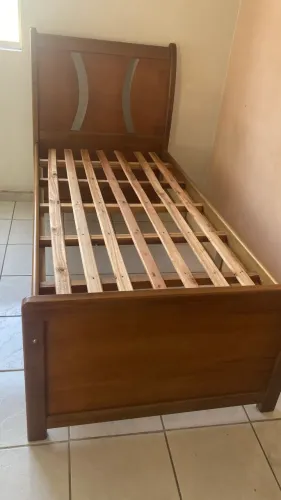 cama de madeira