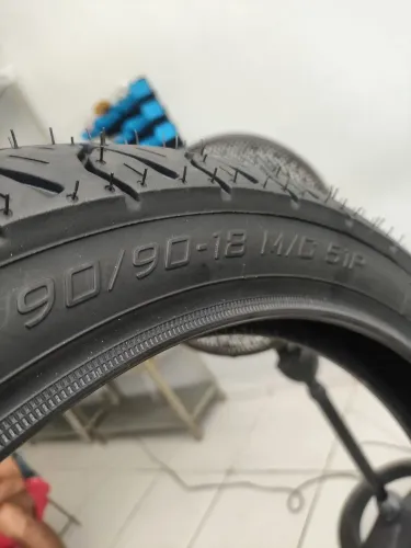 Pneu 90/90 18 VIPAL