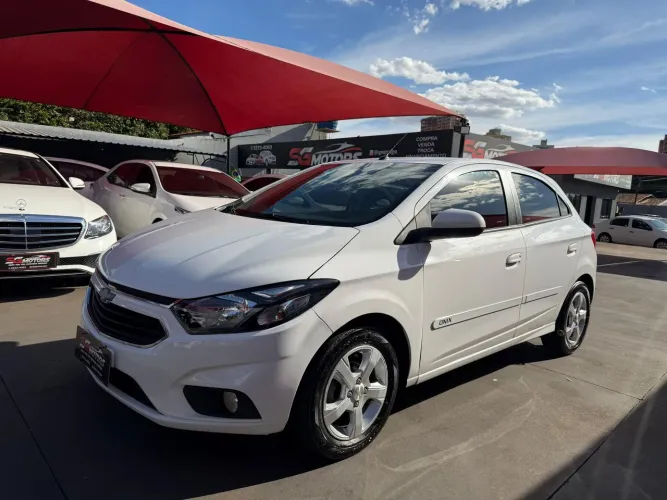 Chevrolet Onix Hatch LT 1.4 8V Flex Mec. 4P 2019