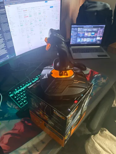 Manche thrustmaster 16000M fcs