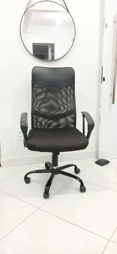 Cadeira de escritório presidente telada