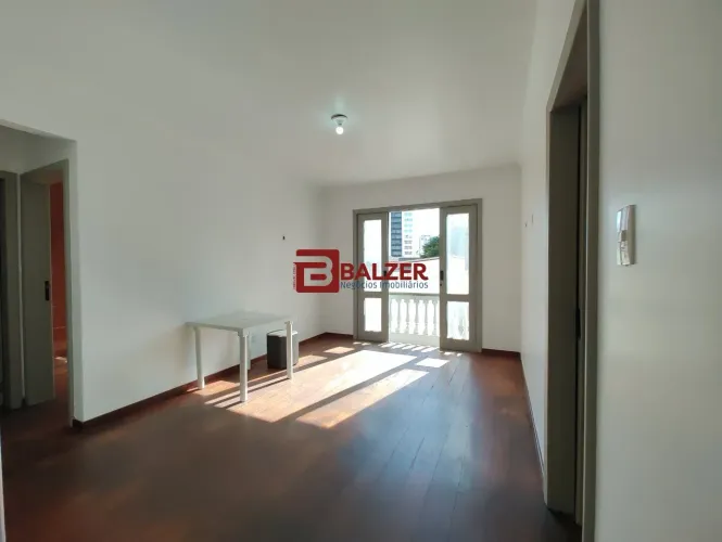 Apartamento de 2 quartos na Vidal Ramos